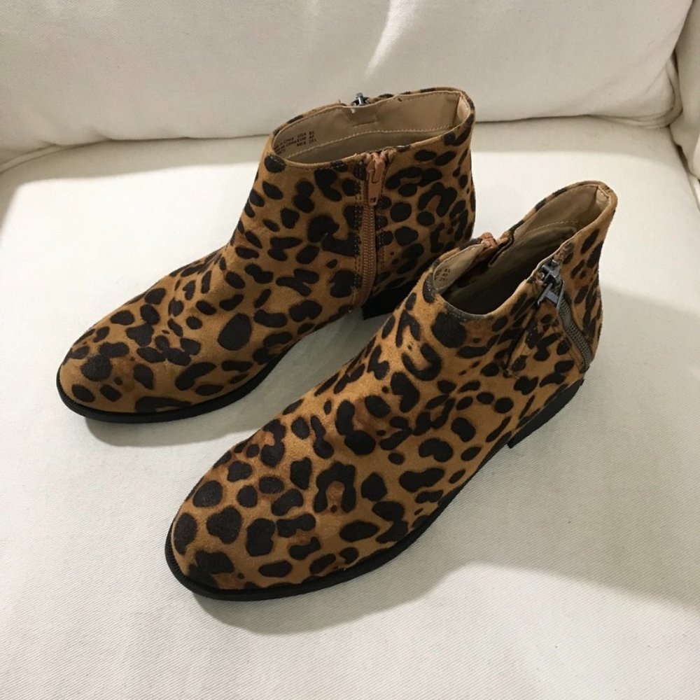 Cheetah Time & Tru Bootie's NWOT